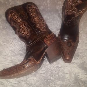 Women's cowboy boots